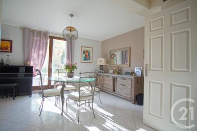 Maison - 91 m² - 5 pièces