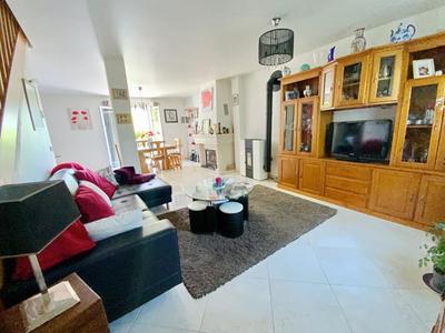 Maison - 115 m² - 6 pièces