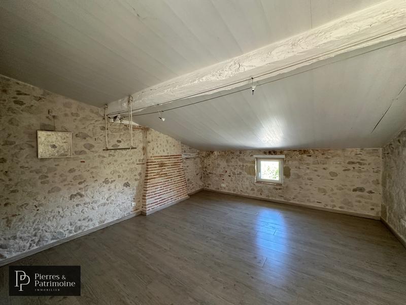 Propriété - 373 m² - 10 pièces