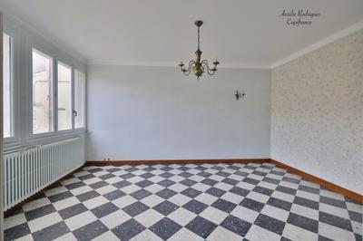 Maison - 190 m² - 7 pièces