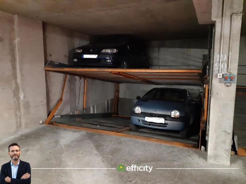 Parking / Garage - 12 m²