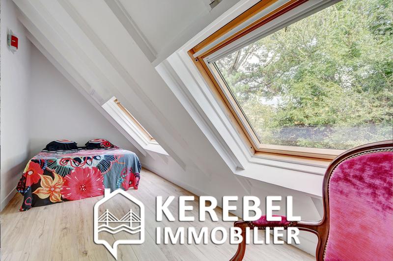 Maison - 230 m² - 7 pièces