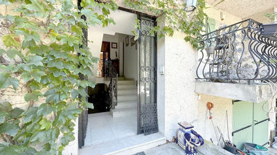 Maison - 320 m² - 10 pièces