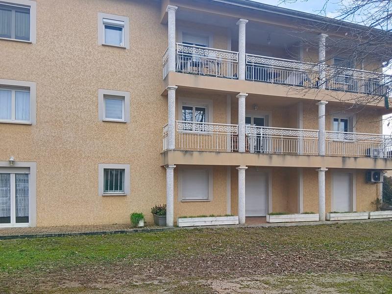 Appartement - 77 m² - 3 pièces