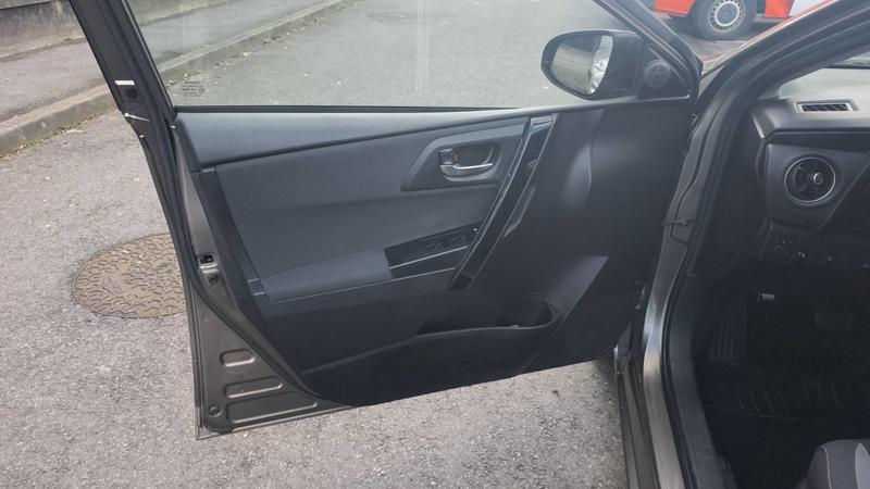 Toyota Auris Sport Touring II 1.8 Vvt-i 136 Cvt Technoline