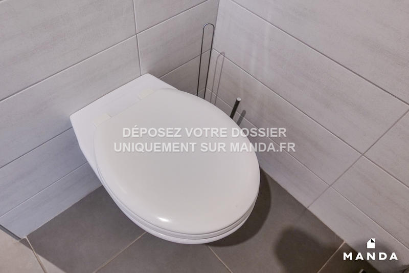 Chambre - 12 m² - 7 pièces