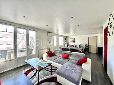 Appartement - 70 m² - 3 pièces