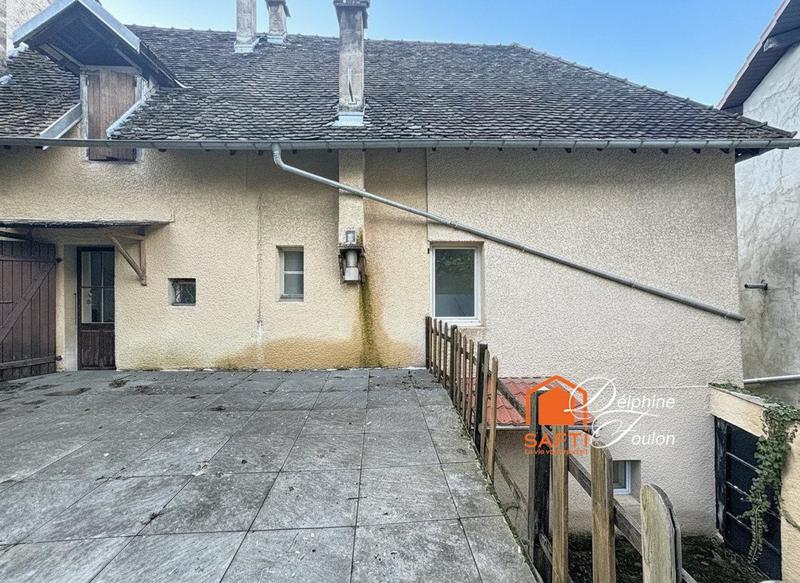 Maison - 140 m² - 8 pièces