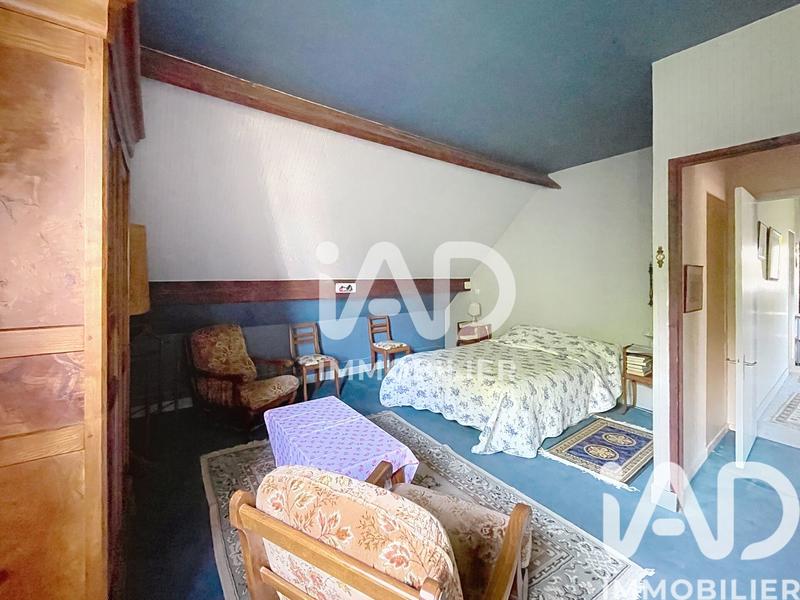 Maison - 232 m² - 8 pièces