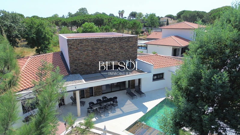 Villa - 216 m² - 7 pièces