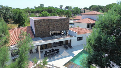 Villa - 216 m² - 7 pièces