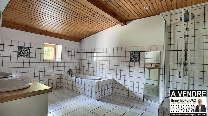 Maison - 292 m² - 8 pièces