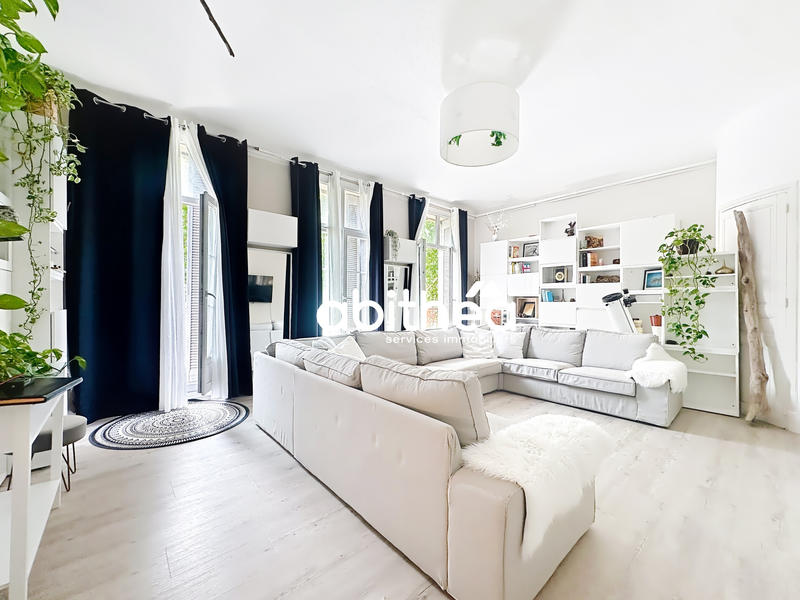 Appartement - 190 m² - 5 pièces