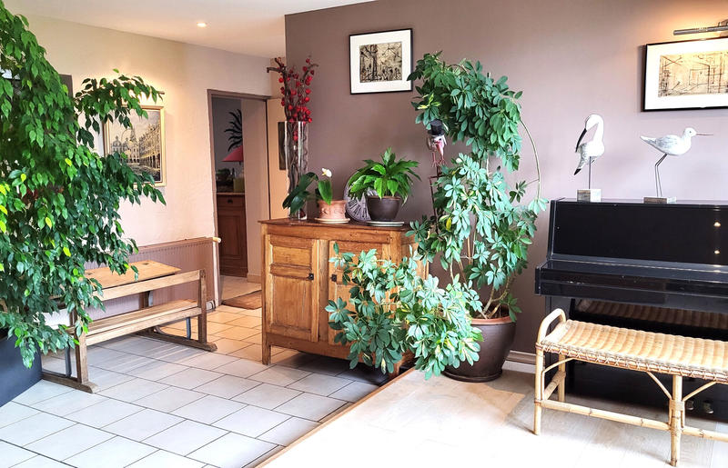 Maison - 245 m² - 11 pièces