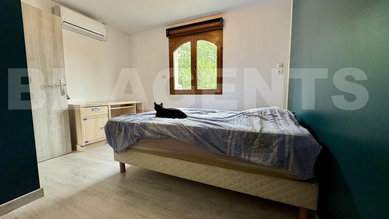 Villa - 215 m² - 14 pièces