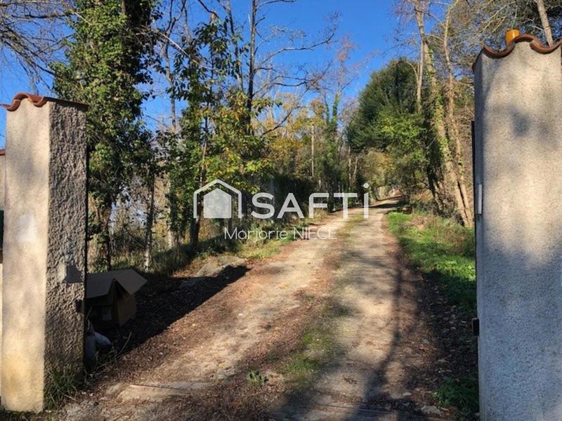 Maison - 205 m² - 7 pièces