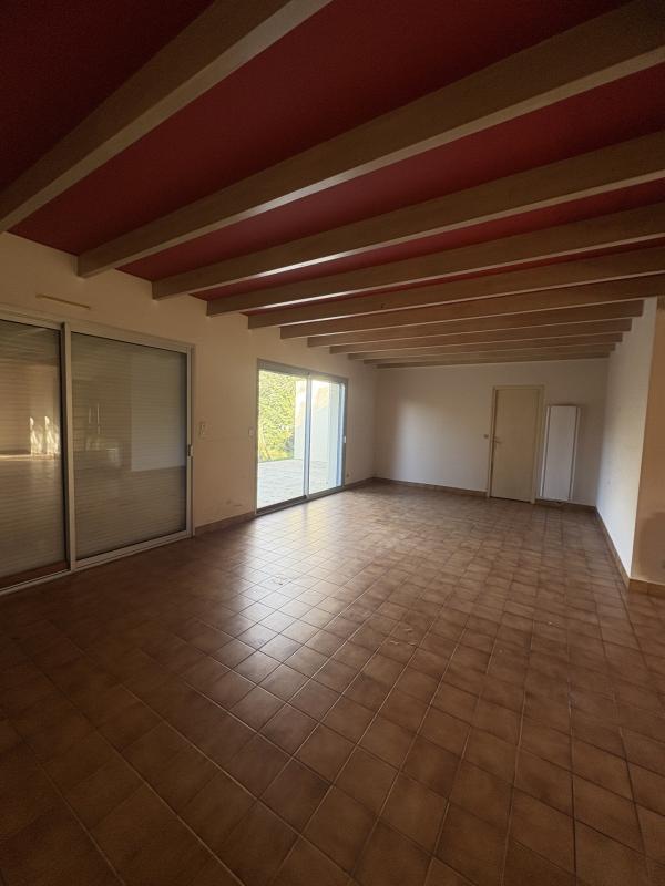 Maison - 213 m² - 5 pièces