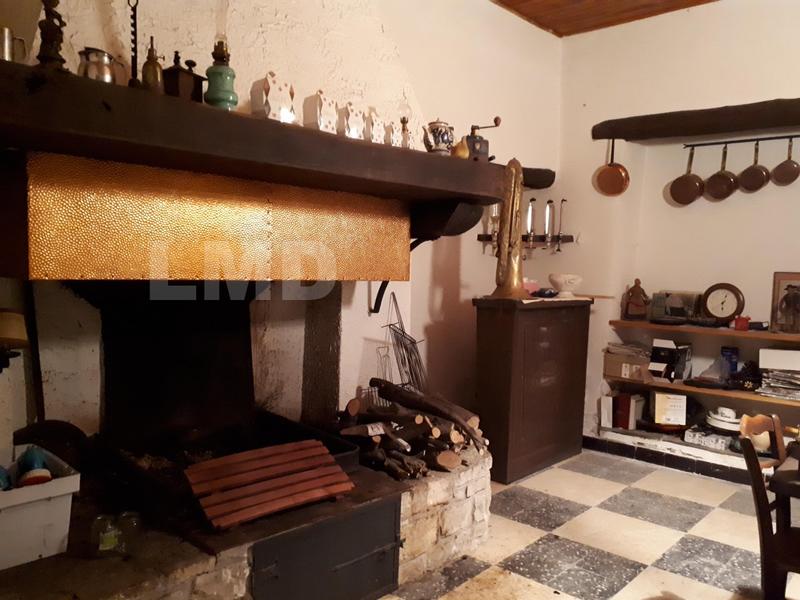 Maison - 254 m² - 10 pièces