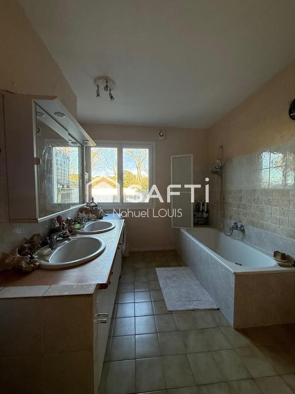 Maison - 180 m² - 6 pièces