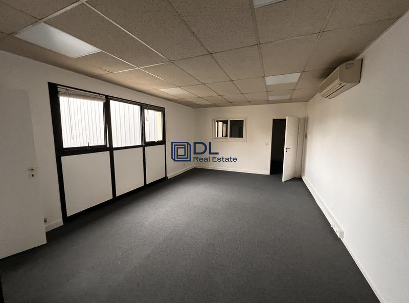 Entrepôt - 4 542 m²