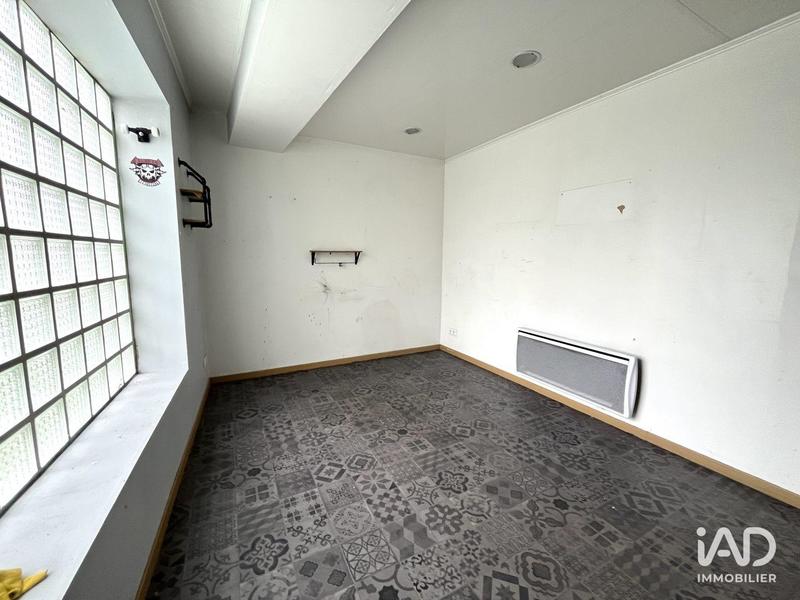 Local commercial - 252 m² - 7 pièces