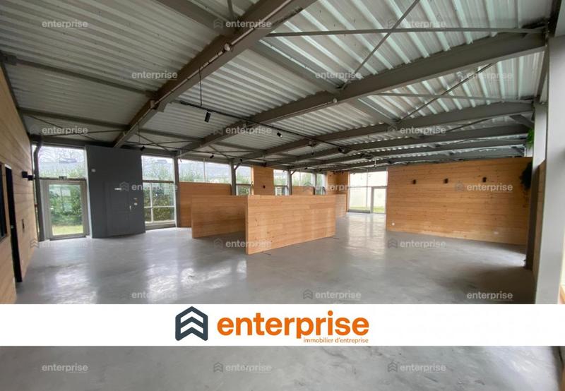 Local commercial - 281 m²