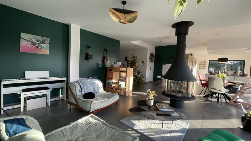 Maison contemporaine - 242 m² - 10 pièces