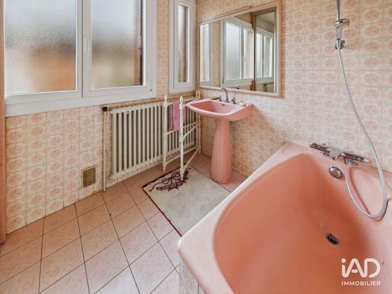 Maison - 207 m² - 7 pièces