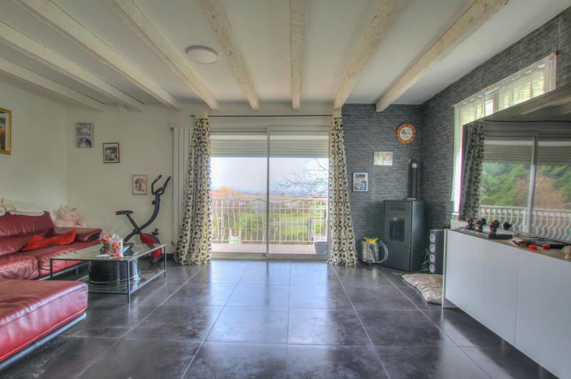 Maison - 180 m² - 7 pièces