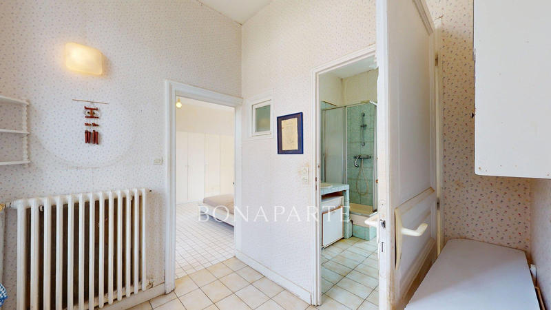 Maison - 246 m² - 8 pièces