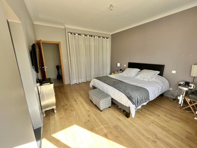 Maison - 182 m² - 6 pièces