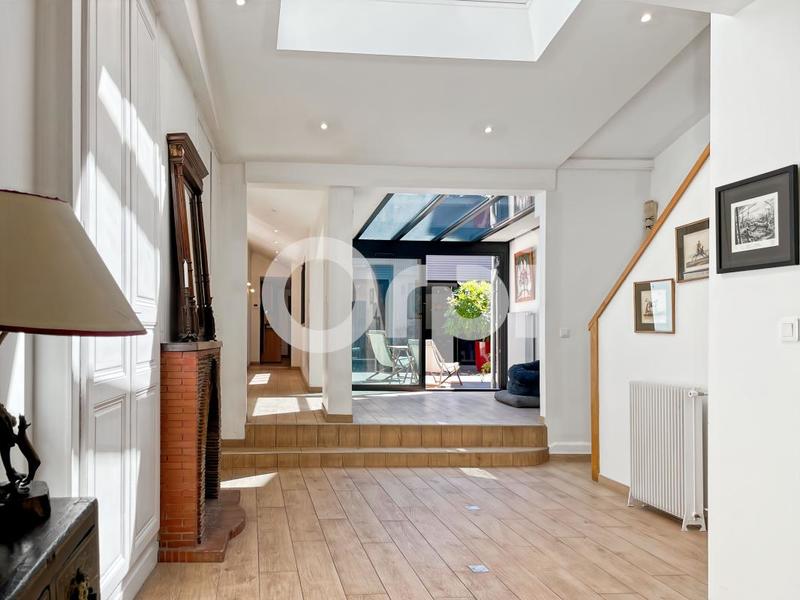 Propriété - 276 m² - 10 pièces