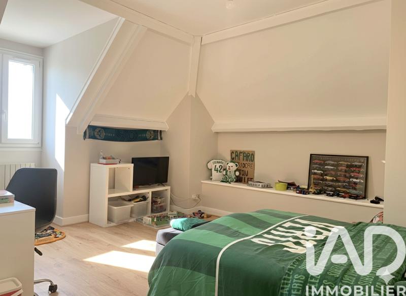Maison - 250 m² - 7 pièces