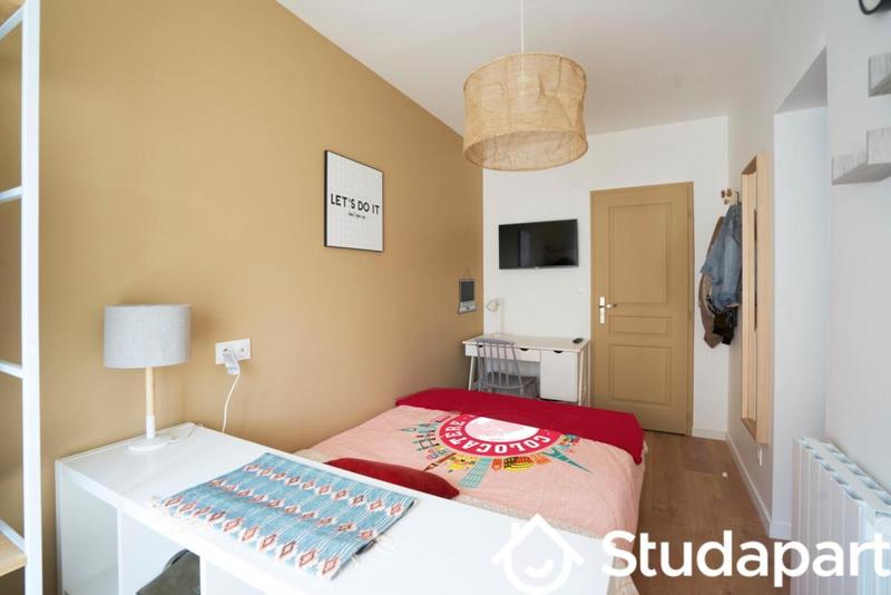 Chambre - 10 m² - 1 pièce