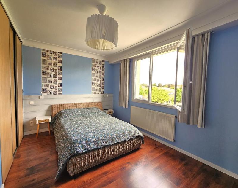 Maison - 204 m² - 9 pièces