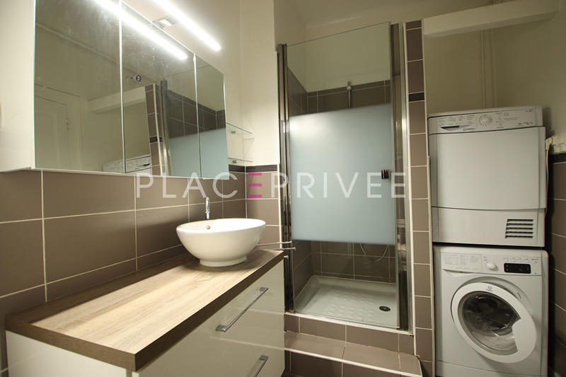 Appartement - 65 m² - 2 pièces