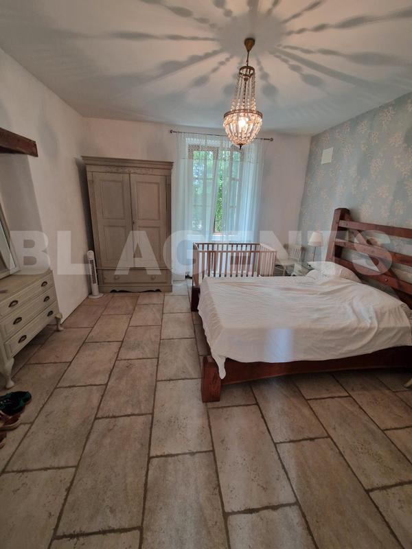 Maison en pierre - 200 m² - 8 pièces