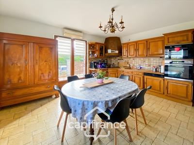 Maison - 186 m² - 9 pièces