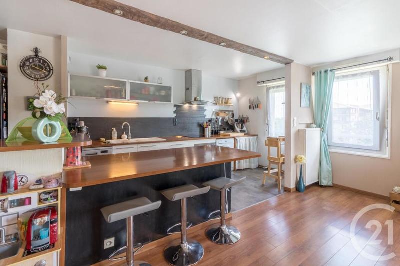 Appartement - 101 m² - 5 pièces