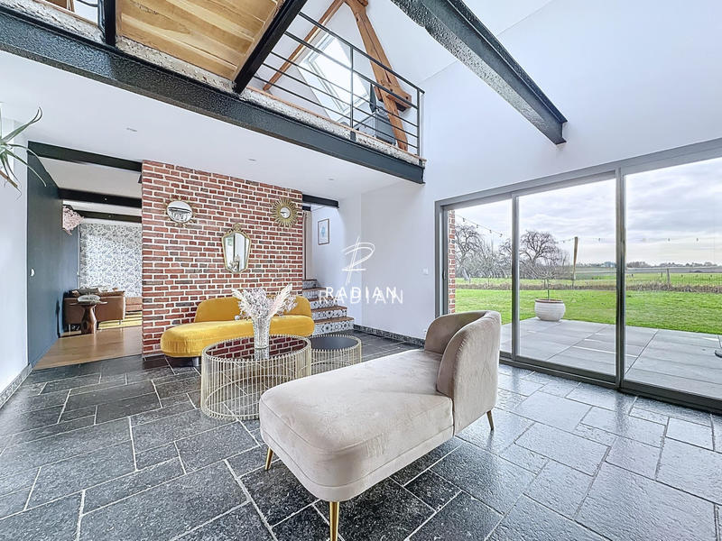 Maison - 212 m² - 5 pièces