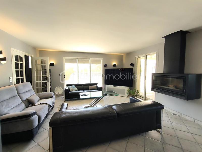 Maison traditionnelle - 188 m² - 6 pièces