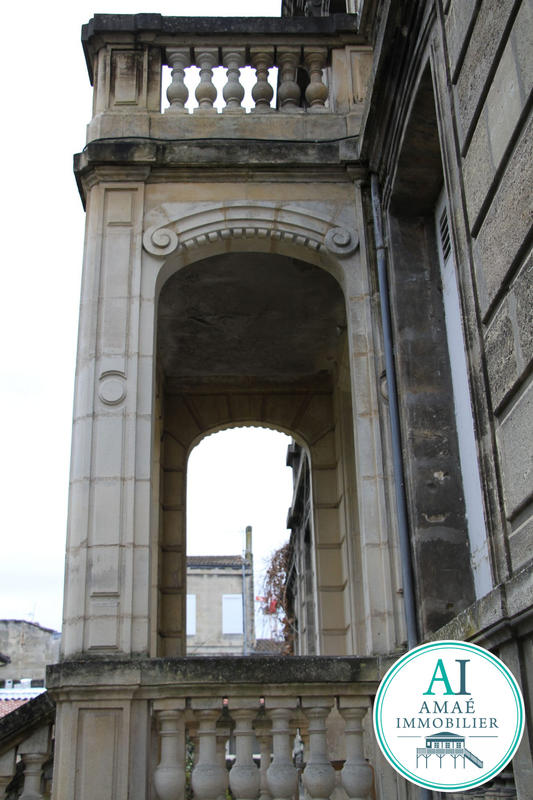 Maison - 450 m² - 22 pièces