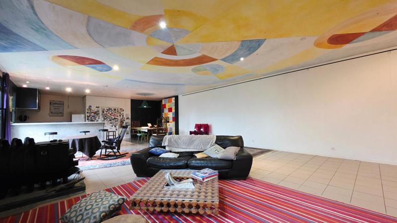 Maison - 401 m² - 6 pièces