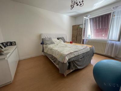 Appartement ancien - 76 m² - 3 pièces