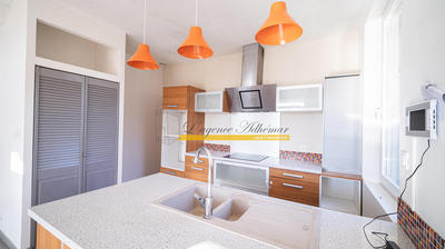 Maison - 97 m² - 4 pièces