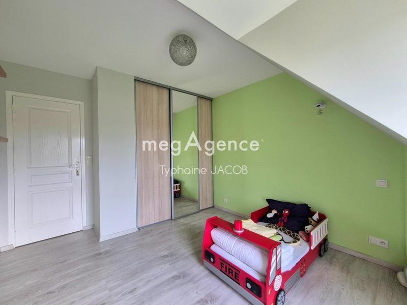 Maison - 210 m² - 10 pièces