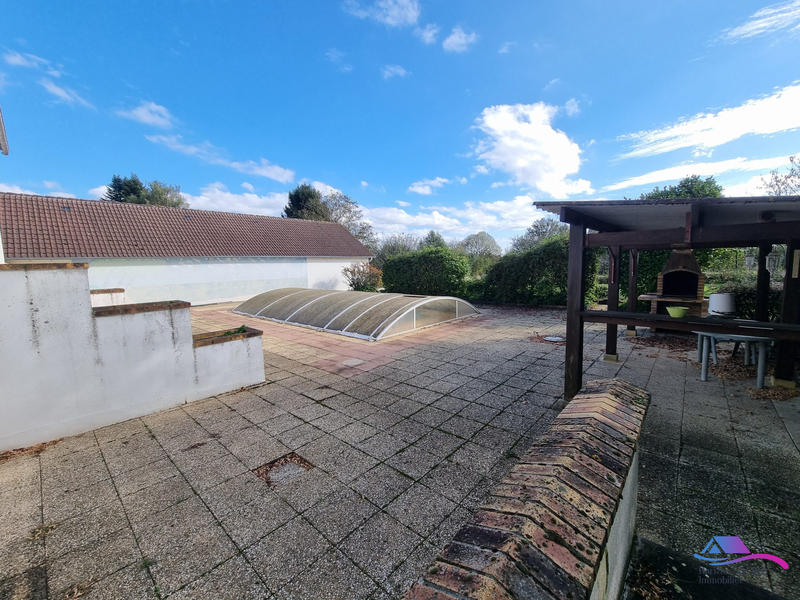 Maison - 334 m² - 6 pièces