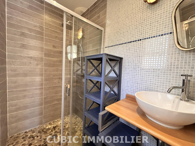 Villa - 140 m² - 7 pièces