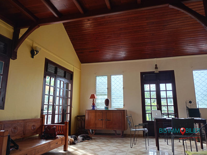 Maison - 184 m² - 5 pièces