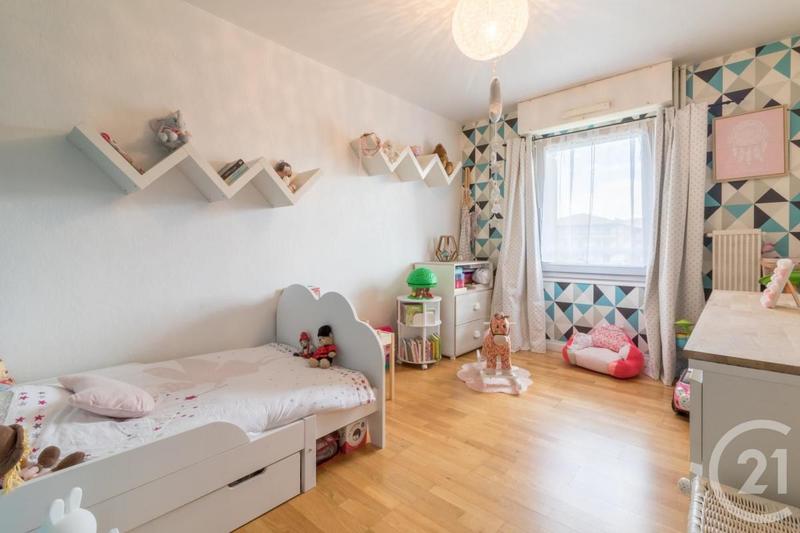 Appartement - 101 m² - 5 pièces